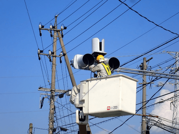 交通信号機の新設及び更新工事の様子その1