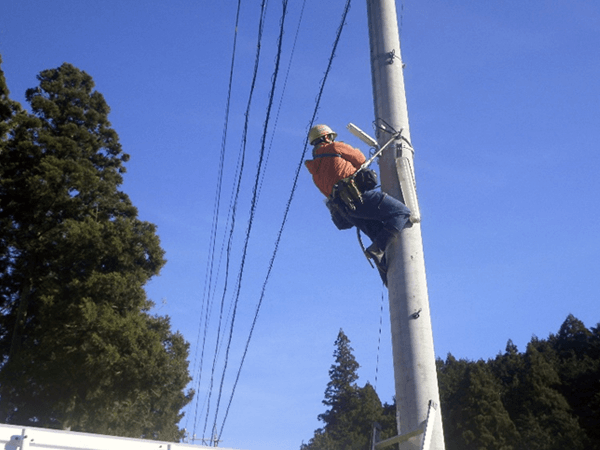 外灯工事の様子